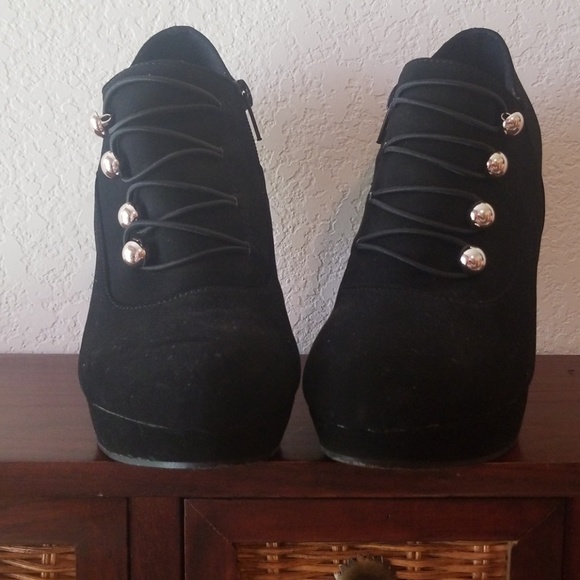 TOP Moda Shoes - Top Moda Black Ankle Boots Size 5